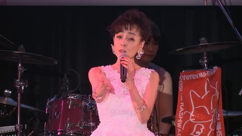 柏原芳恵、デビュー45年の軌跡――「春なのに」「ハロー・グッバイ」など、名曲とともに振り返る