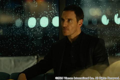 マイケル・ファスベンダー演じるCIAエージェントの行動にハラハラ「ザ・エージェンシー」【関根麻里】