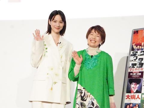 宮本信子から飛び出す数々の撮影秘話にのんも興味津々