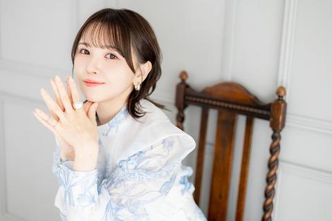 声優・鬼頭明里インタビュー#2「幸せになるためには必要なつらさもある。『平坦よりも凸凹でいいよ』に込めた思い」