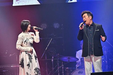 ゴスペラーズ・黒沢薫＆乃木坂46・中西アルノが豪華ゲストと生バンドで作り上げた大興奮の一夜