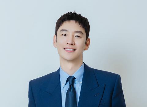 イ・ジェフン『交渉の技術』独占インタビュー　「役作りと白髪の意味」