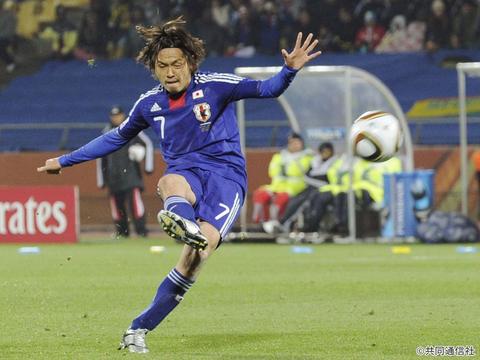 遠藤保仁、南アの芸術的FK。「壁の一番端の斜め上」狙い通りの設計図。