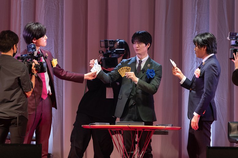 島崎信長のキャラクター愛が爆発！「HIGH CARD」イベントで佐藤元、増田俊樹、堀江瞬らが会場を熱くする