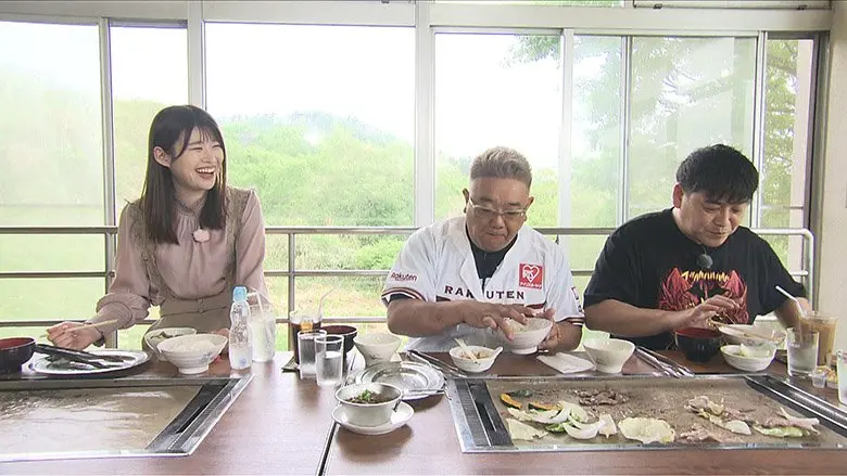 佐藤朱の"天然"炸裂！ サンドウィッチマンの"ホーム"『ぼんやり〜ぬTV』 「サンドのぼんやり〜ぬTV」【戸部田誠】