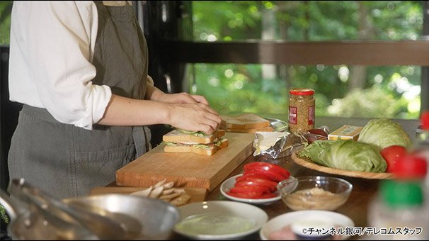 「昭和歌謡×ごはんレシピ」の掛け合わせが新しい。しずる感満載のお料理エンタメ番組「うたごはん」