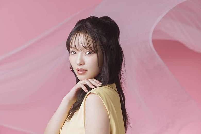 横田真悠が映画『SAKAMOTO DAYS』で共演した目黒蓮(Snow Man)の人並外れた能力を明かす