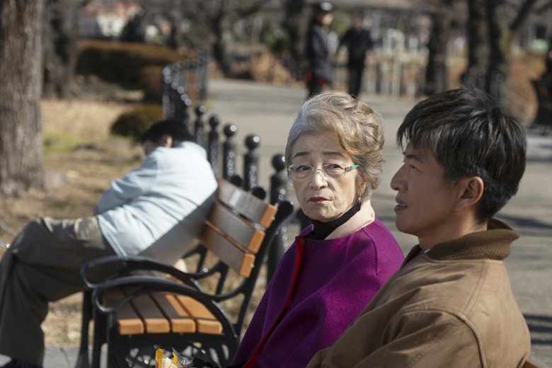 2608AoiYu_06.jpg