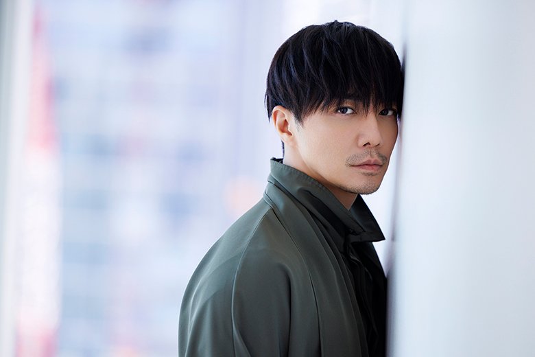 成宮寛貴が10年ぶりの映画『藁にもすがる獣たち』で語る覚悟「怪優のポジションにいたい」