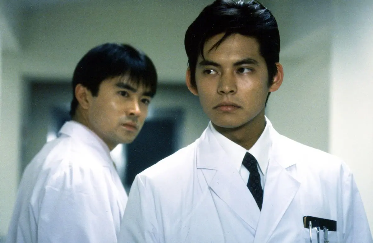 若き日の織田裕二と石黒賢が共演した三谷幸喜脚本ドラマ「振り返れば奴がいる」はなぜ名作なのか